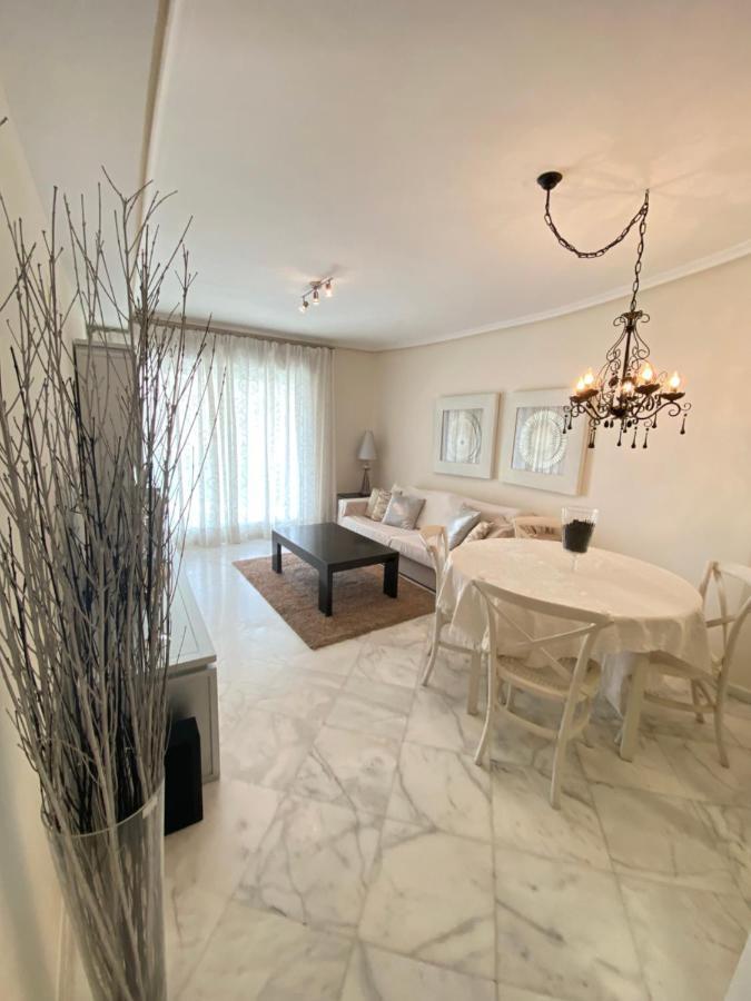 Elegant 2-Bedroom Apartment In Benidorm With Private Pool And Scenic Garden Views Cala de Finestrat Exteriér fotografie